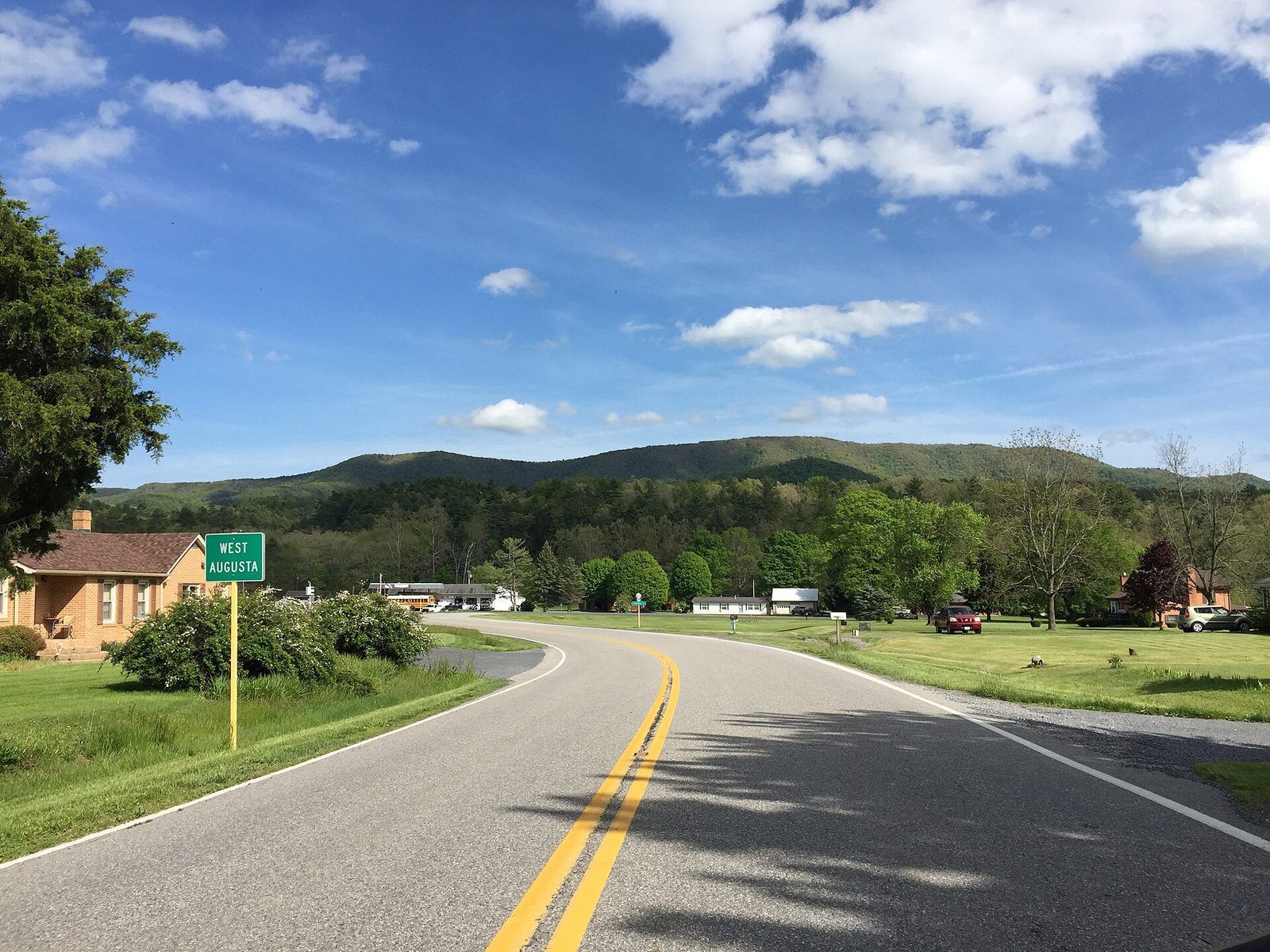 2016-05-19 16 52 52 View east along Shenandoah Mountain Road (U.S. Route 250) in West Augusta, Augusta County, Virginia